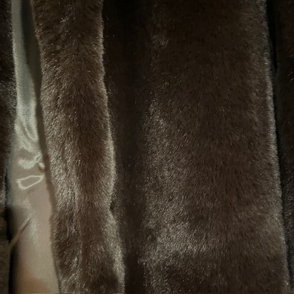 L’Agence Faux Fur Lizbeth Coat - size 6 - Picture 7 of 11